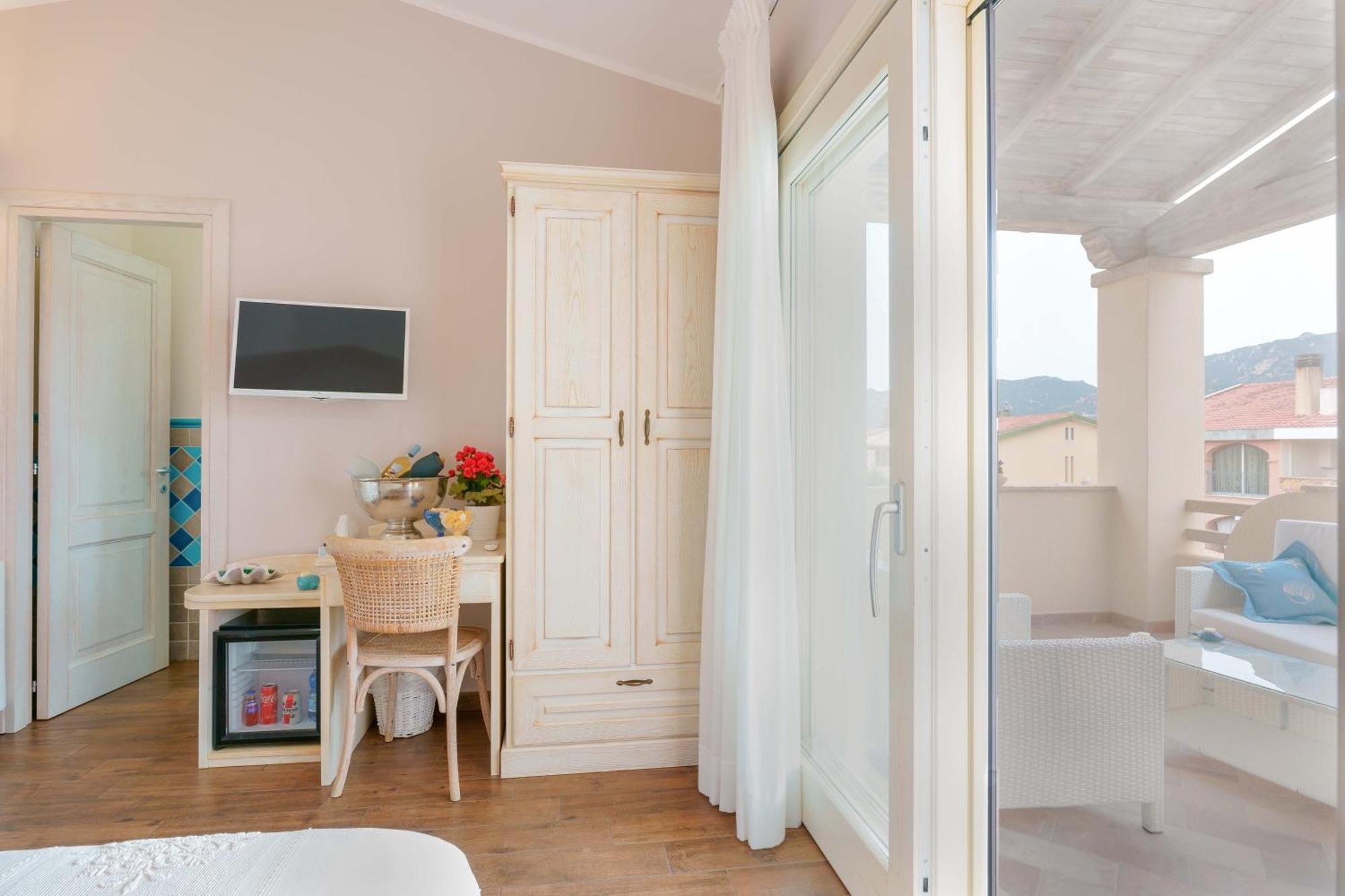 La Rosa Dei Venti Bed and Breakfast Villasimius Eksteriør billede